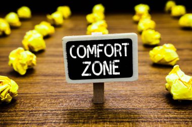 El yazısı metin konfor bölgesi. Ahşap zemin kavramı anlam bir durum bir güvenli hissediyor ya rahat var birkaç deneme hata değil Denetim Blackboard buruşuk kağıtlar memnun