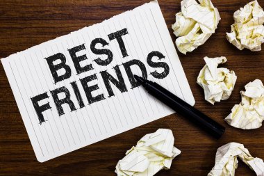 Metin işaret gösteren arkadaşlarım. Kavramsal fotoğraf yukarıda defter üzerinde diğer kişi sonsuza kadar arkadaşları Marker değer bir kişi sayfaları yırtık kağıtları birkaç çalışır hata buruşuk.