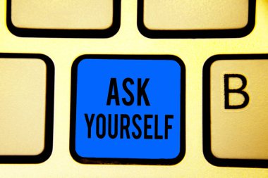 Kavramsal el sor kendine gösterilen yazma. Gelecekteki anlam ve amaç yaşam hedefleri klavye düşünme iş fotoğraf metin mavi anahtar niyeti bilgisayar bilgi işlem yansıma belge