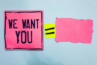 Biz Want You gösterilen Not yazma. Şirket vitrine iş fotoğraf Vacancy seyir hatırlamak yetenekleri iş istihdam pembe kağıt notları anımsatıcıları eşittir işareti önemli iletileri için kiralamak istiyor