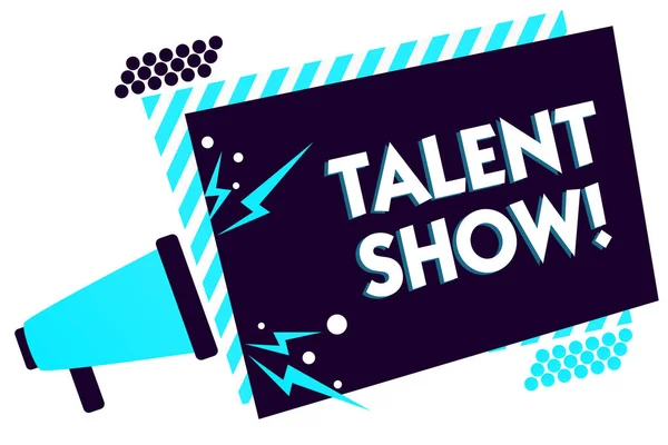 Texto de escritura a mano Talent Show. Concepto significado Competencia de artistas muestran casting sus actuaciones Megáfono altavoz azul rayas marco mensaje importante hablando alto . — Foto de Stock