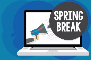 Bahar tatili gösterilen Not yazma. Tatil dönemi okul ve üniversiteler vitrine megafon hoparlör bilgisayar ekranında konuşma balonu konuşuyor dostum bahar döneminde iş fotoğraf.