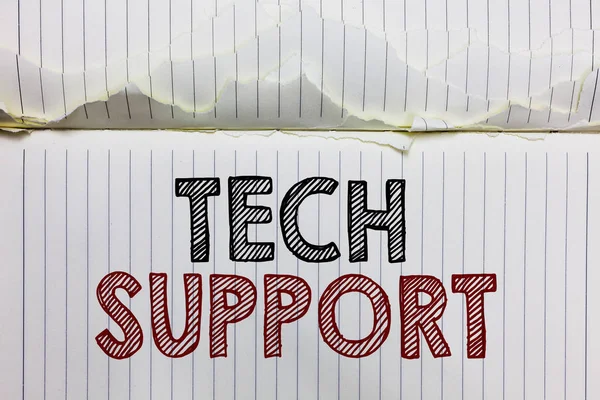 Handgeschreven tekst Tech Support. Begrip betekenis assisteren van individuen die technische problemen notitieblok openen pagina hebben verfrommeld papieren geript pagina's verschillende probeert fouten. — Stockfoto