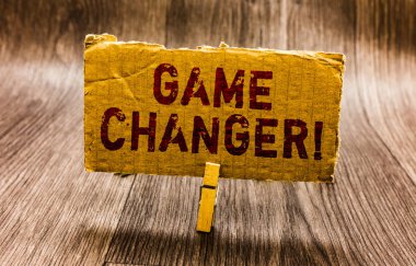 Kavramsal el oyun değiştirici gösterilen yazma. İş fotoğraf metin spor veri hakem Gamestreams Live puanları takım yöneticileri kağıt notları anımsatıcıları soru işareti önemli cevap soran.