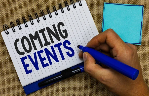 Metin Coming Events yazılı kelime. İş kavramı oluyor yakında gelecek planlanan karşılamak gelecek marker defter sayfa hatırlatma tutan gelecek adam için iletişim fikirleri Jüt arka plan.