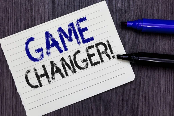 Oyunu Changer gösterilen Not yazma. Spor veri hakem Gamestreams Live puanları takım yöneticileri defter kağıt Anımsatıcı iletişim fikirleri işaretleri ahşap arka plan vitrine iş fotoğraf.