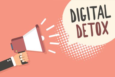 Kavramsal el dijital detoks gösterilen yazma. Ücretsiz, elektronik aygıtların bağlantısını kesin Unplugged megafon konuşma balonu pembe noktalı resim tutan adam yeniden vitrine iş fotoğraf.