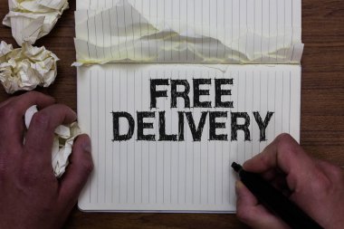 Ücretsiz teslimat gösterilen Not yazma. Nakliye paket Kargo Kurye dağıtım merkezi kırılgan marker defter tutan adam vitrine iş fotoğraf kağıtları kopyalanan sayfaları hatalar yaptım buruşuk.