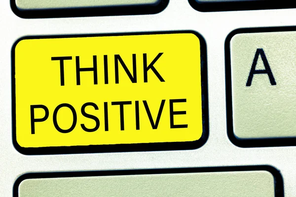 Ecriture conceptuelle montrant Think Positive. Texte de la photo d'entreprise La tendance à adopter une attitude positive ou optimiste — Photo