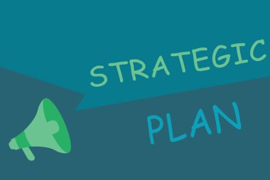 Stratejik Planı gösteren bir not yazıyorum. İş fotoğrafı gösterimi strateji tanımlama ve karar verme süreci