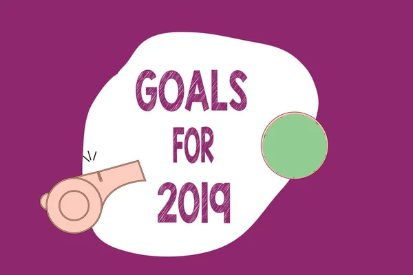 Χειρόγραφο κείμενο γράφοντας στόχους για το 2019. Έννοια σημαίνει τα ακόλουθα πράγματα που θέλετε να έχετε και να επιτύχει το 2019 — Φωτογραφία Αρχείου
