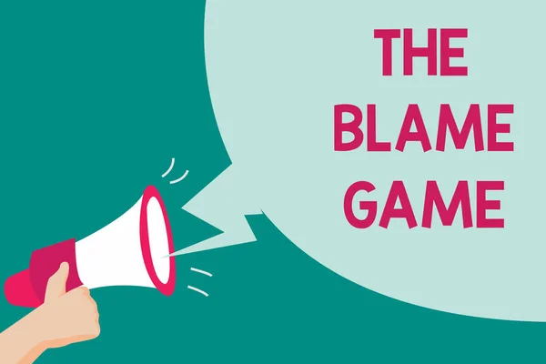 Концептуальный почерк, показывающий The Blame Game. Ситуация, когда люди пытаются обвинить друг друга — стоковое фото