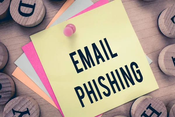 Email Phishing 을 보여 주는 텍스트 사인. 악성 코드를 배포하는 웹 사이트에 연결 될 수있습니다. — 스톡 사진