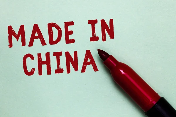 Tekst pisma Made In China. Koncepcja czyli hurtownia branży rynku globalnego handlu Azjatki Commerce Open czerwony znacznik intencją przekazywanie wiadomości pomysłów tło zielony. — Zdjęcie stockowe