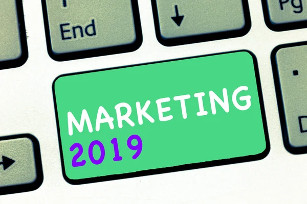 Nota de Escritura que muestra Marketing 2019. Foto comercial que muestra tendencias comerciales para el evento promocional de Año Nuevo 2019 — Foto de Stock