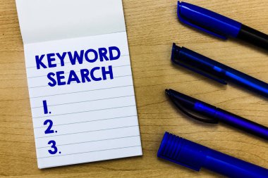 Anahtar Kelime Aramasını gösteren not yazılıyor. İş fotoğrafı gösterimi Sözcük ya da terim kullanarak doğru konu olarak gösterilir