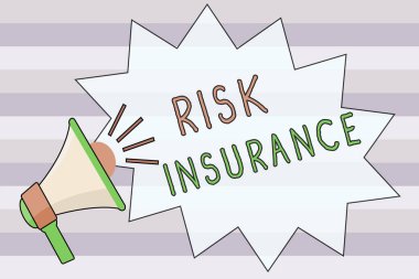 Risk Sigortası 'nı gösteren bir mesaj. Kavramsal fotoğraf Yükümlülük sigortasına karşı Kayıp Hasarı olasılığı