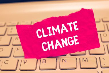 İklim değişikliğini gösteren kavramsal el yazısı. İş fotoğrafı metni küresel ortalama sıcaklık değişiminde artış
