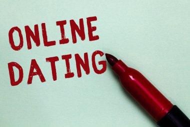 El yazısı metin Online Dating. Yeşil arka plan arama eşleşen ilişkileri edating Video sohbet açık kırmızı işaret niyeti iletişim iletiyi fikirler anlam kavramı