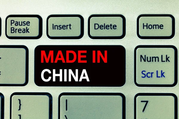 Escritura a mano conceptual mostrando Made In China. Texto de la foto del negocio Industria al por mayor Mercado Comercio mundial Comercio asiático — Foto de Stock