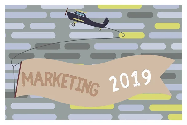 Signo de texto que muestra Marketing 2019. Foto conceptual Tendencias comerciales para 2019 Evento promocional de Año Nuevo — Foto de Stock