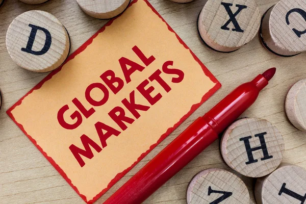 显示全球市场的文字标志。世界所有国家的商品和服务贸易 — 图库照片