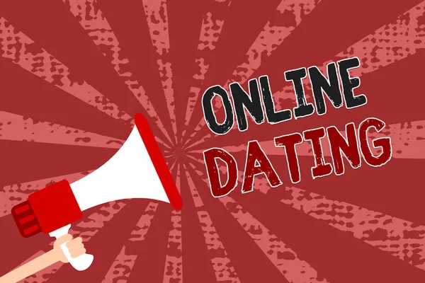 Λέξη κείμενο γράφοντας Online Dating. Επιχειρηματική ιδέα για αναζήτηση σχέσεις που ταιριάζουν edating Video Chatting άνθρωπος που κρατά τηλεβόα μεγάφωνο grunge κόκκινες ακτίνες σημαντικά μηνύματα. — Φωτογραφία Αρχείου