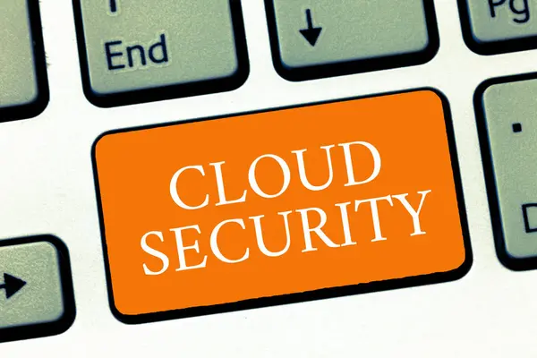 Εννοιολογική γραφή χεριών που δείχνει Cloud Security. Business photo text Προστατέψτε την αποθηκευμένη ασφαλή ελεγχόμενη τεχνολογία πληροφοριών — Φωτογραφία Αρχείου