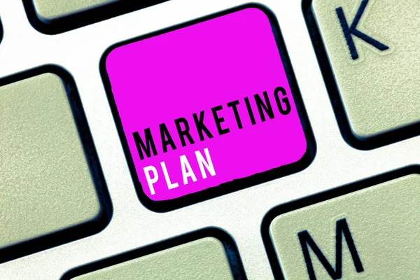 Texto manuscrito Plan de Marketing. Concepto que significa Documento exhaustivo de actividades comerciales y publicidad — Foto de Stock