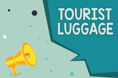 Turist Bagajı 'nı gösteren bir mesaj. Seyahat için gereken her şeyi içeren kavramsal fotoğraf büyük çanta.