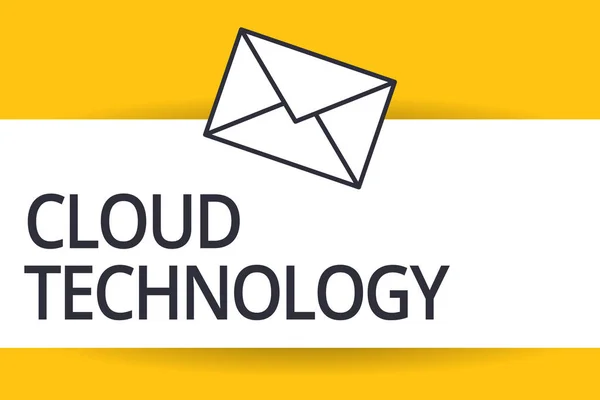 Handschrift tekst Cloud Technology. Concept betekent het opslaan en benaderen van gegevens en programma 's via internet — Stockfoto