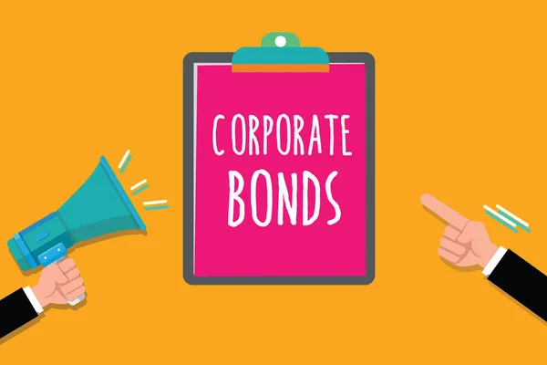 Schreibender Zettel mit Unternehmensanleihen. Business-Foto zeigt Unternehmen, um Finanzierung aus verschiedenen Gründen zu beschaffen — Stockfoto