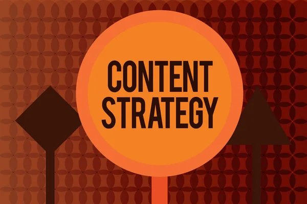 문서 작성 전략 (Content Strategy). 콘셉트는 좋은 사진 과 단어를 사용하여 마케팅 플랜을 만듭니다. — 스톡 사진