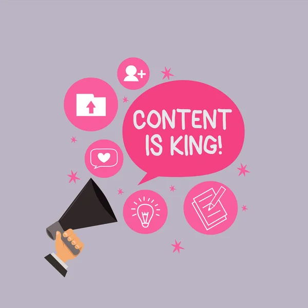 Word tekst intoetsen Content Is koning. Businessconcept voor woorden wat verkoopt producten en bieden goede marketing — Stockfoto