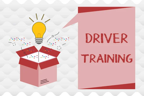 Texto de caligrafía Driver Training. Concepto significa que prepara a un nuevo conductor para obtener una licencia de conducir —  Fotos de Stock