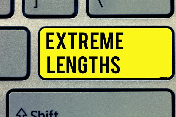 Tekstbord met Extreme Lengtes. Conceptuele foto Doe een grote of extreme inspanning om iets beters te doen — Stockfoto