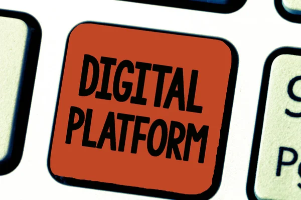 Escritura manual conceptual que muestra la Plataforma Digital. Foto de negocios mostrando campaña de marketing o marca nuevo servicio de producto — Foto de Stock