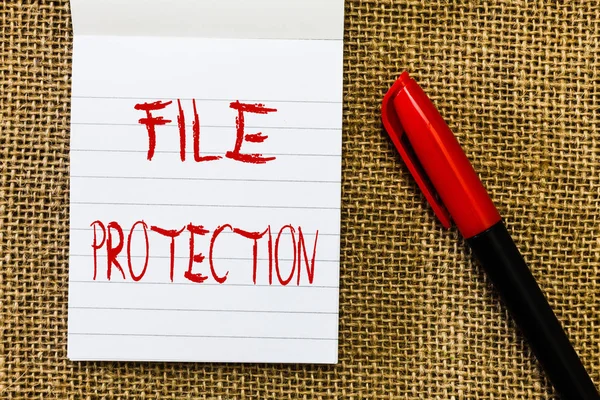 手写文本文件保护。概念含义防止使用存储介质意外删除数据 — 图库照片