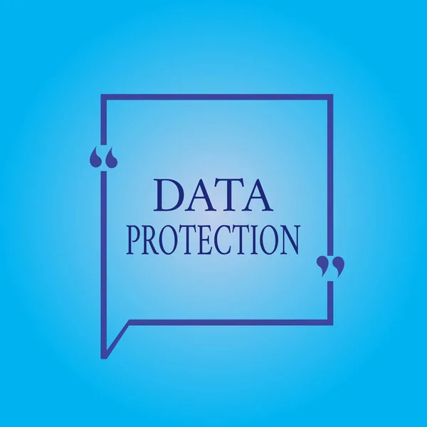 Nota de escritura que muestra la protección de datos. Exhibición de fotos comerciales Proteja las direcciones IP y los datos personales del software dañino —  Fotos de Stock