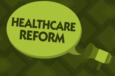 Sağlık hizmetleri reformunu gösteren bir not yazıyorum. İnovasyon ve bakım programının kalitesinde iyileştirme