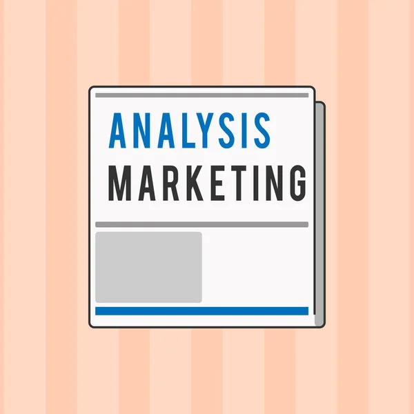 Tekstbord met Analyse Marketing. Conceptuele foto Kwantitatieve en kwalitatieve beoordeling van een markt — Stockfoto