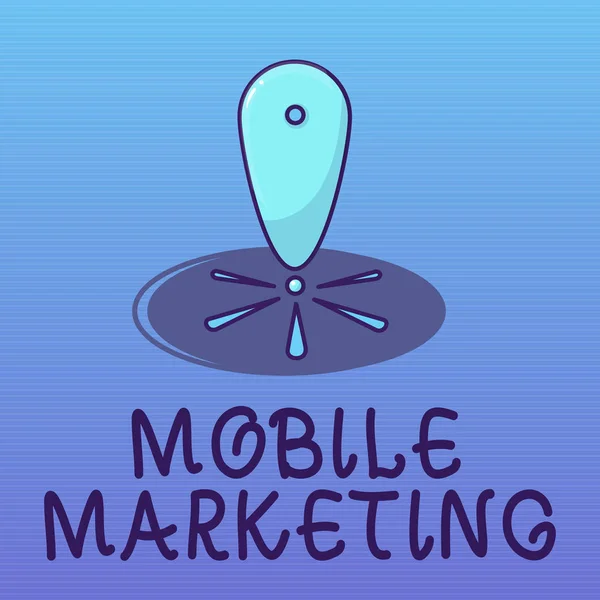 Σήμα κειμένου που δείχνει Mobile Marketing. Εννοιολογική τεχνική φωτογραφία επικεντρώθηκε προσεγγίζοντας το κοινό στην έξυπνη συσκευή τους — Φωτογραφία Αρχείου