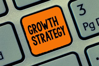 Büyüme stratejisini yazma el yazısı metin. Şuurunu daha büyük pazar payı kazanmak strateji anlam kavramı amaçlı