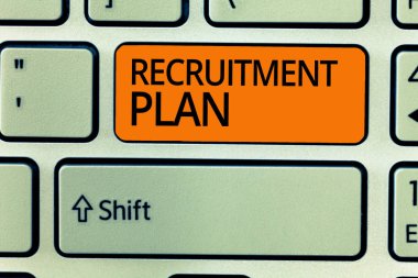 İşe alım planını gösteren bir not yazıyorum. İş fotoğrafı gösterimi, çalışmayı bıraktığınızda kullanabileceğiniz tasarruf parası.