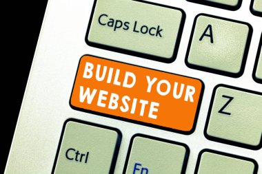 Sizin web sitesi oluşturmak gösterilen metin işareti. Kavramsal fotoğraf bir iş piyasası için bir e-ticaret sistemi kurma