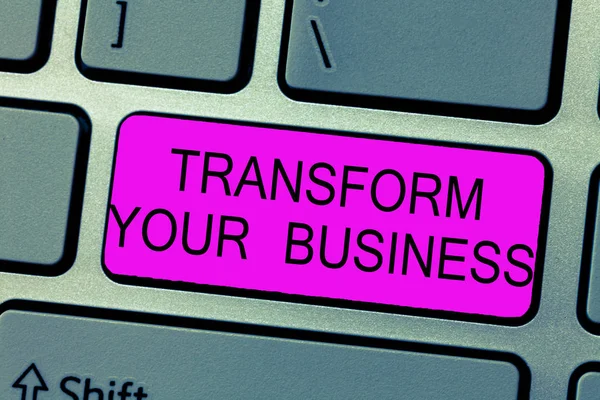 Signo de texto que muestra Transform Your Business. Foto conceptual Modificar la energía sobre innovación y crecimiento sostenible — Foto de Stock