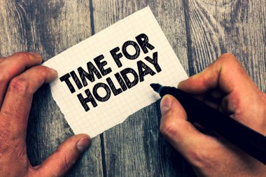 Kavramsal el zaman tatil için gösterilen yazma. Bu yaz plaj istirahat için bu anı birisine vitrine iş fotoğraf