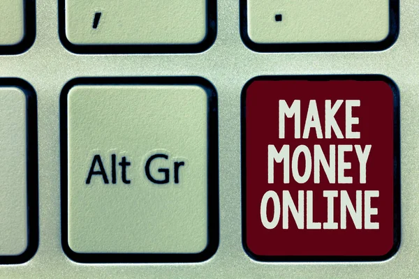 Escrevendo nota mostrando Make Money Online. Foto de negócios mostrando comércio eletrônico Negociação Venda através da internet Freelance — Fotografia de Stock