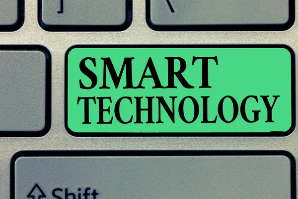 Tulisan tangan teks Smart Technology. Konsep berarti gadget atau perangkat yang telah dibangun dalam komputer atau chip — Stok Foto