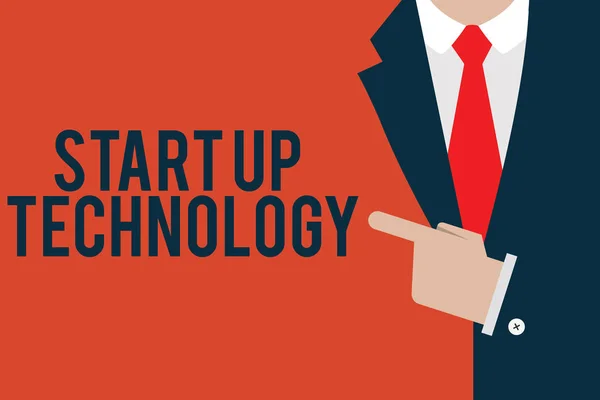 Texte d'écriture de mots Start Up Technology. Concept d'entreprise pour la jeune entreprise technique initialement financée ou financée — Photo